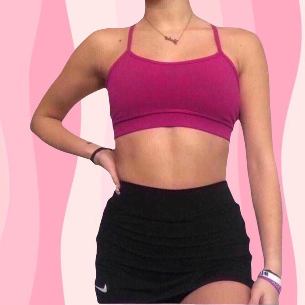super cute lulu magenta sports bra!